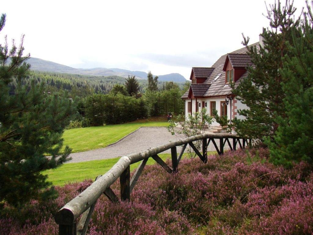 Binnilidh Mhor B&B Glenmoriston Bagian luar foto